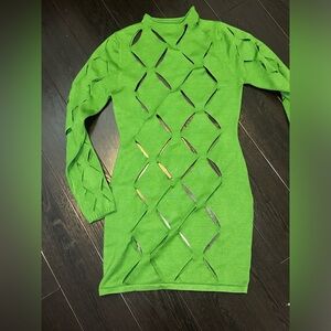 FASHION NOVA - Green Cut-Out Sweater Dress 👗
